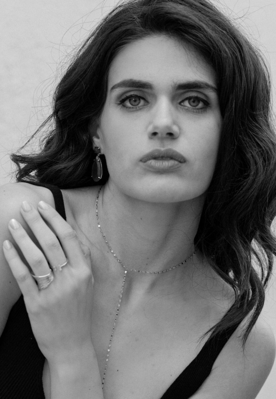 Gargantilla en forma de Y de plata de ley