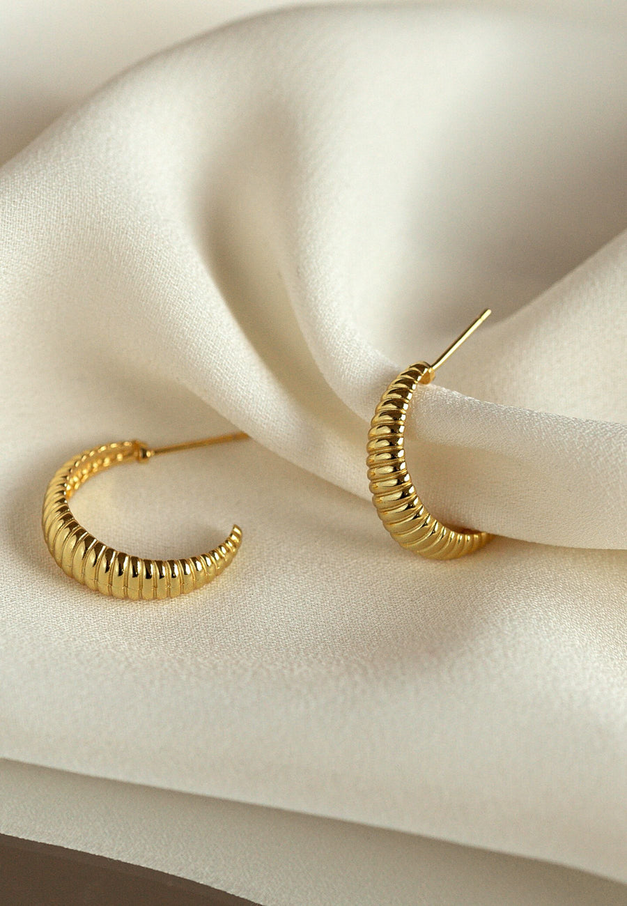 Pendientes de plata de semi aro trenzados GUS en oro