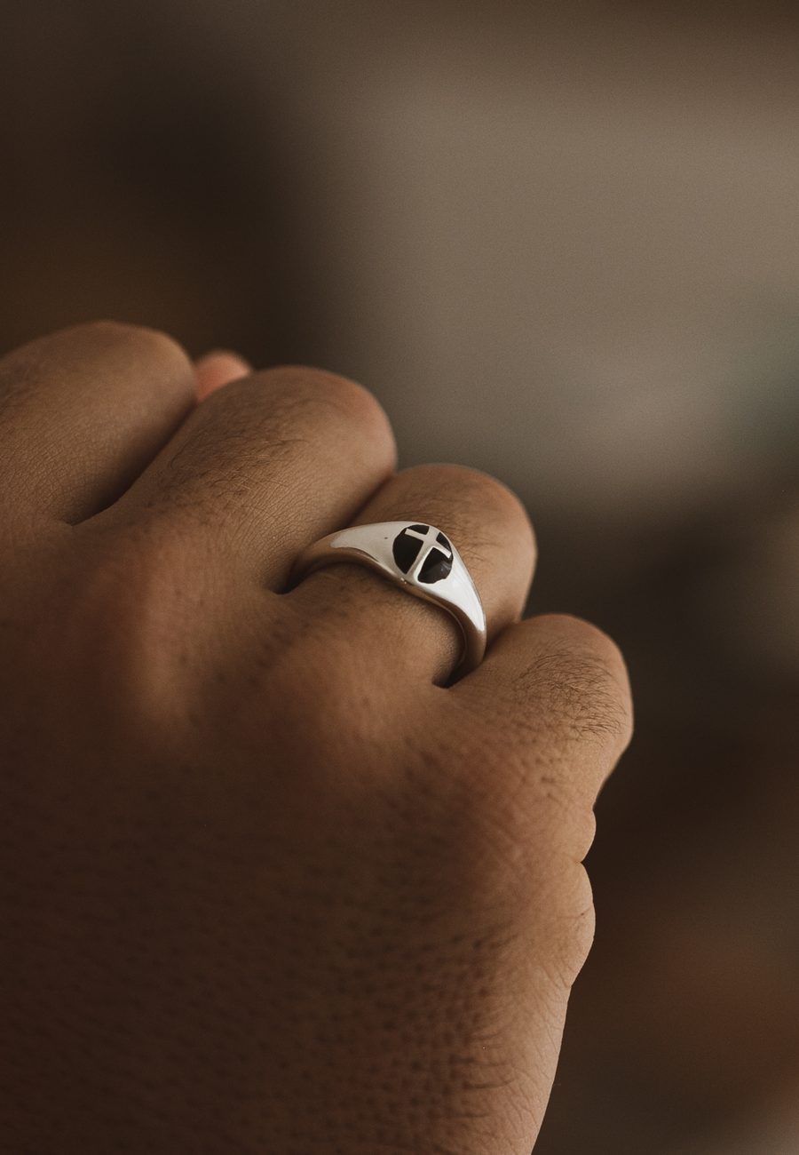 CROSS MAN Anillo de plata de ley ajustable.