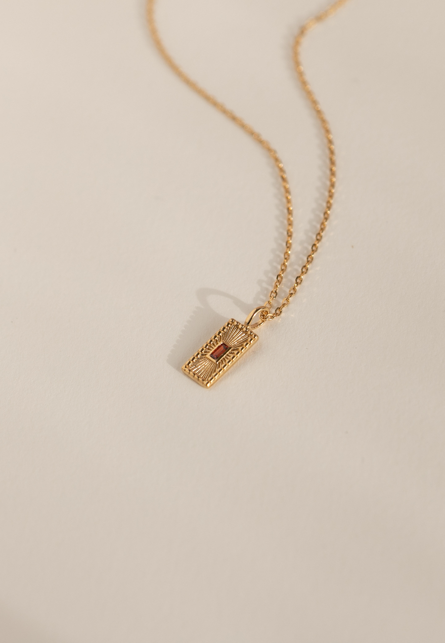 Collar Rectángulo Rojo de plata de ley bañado en oro