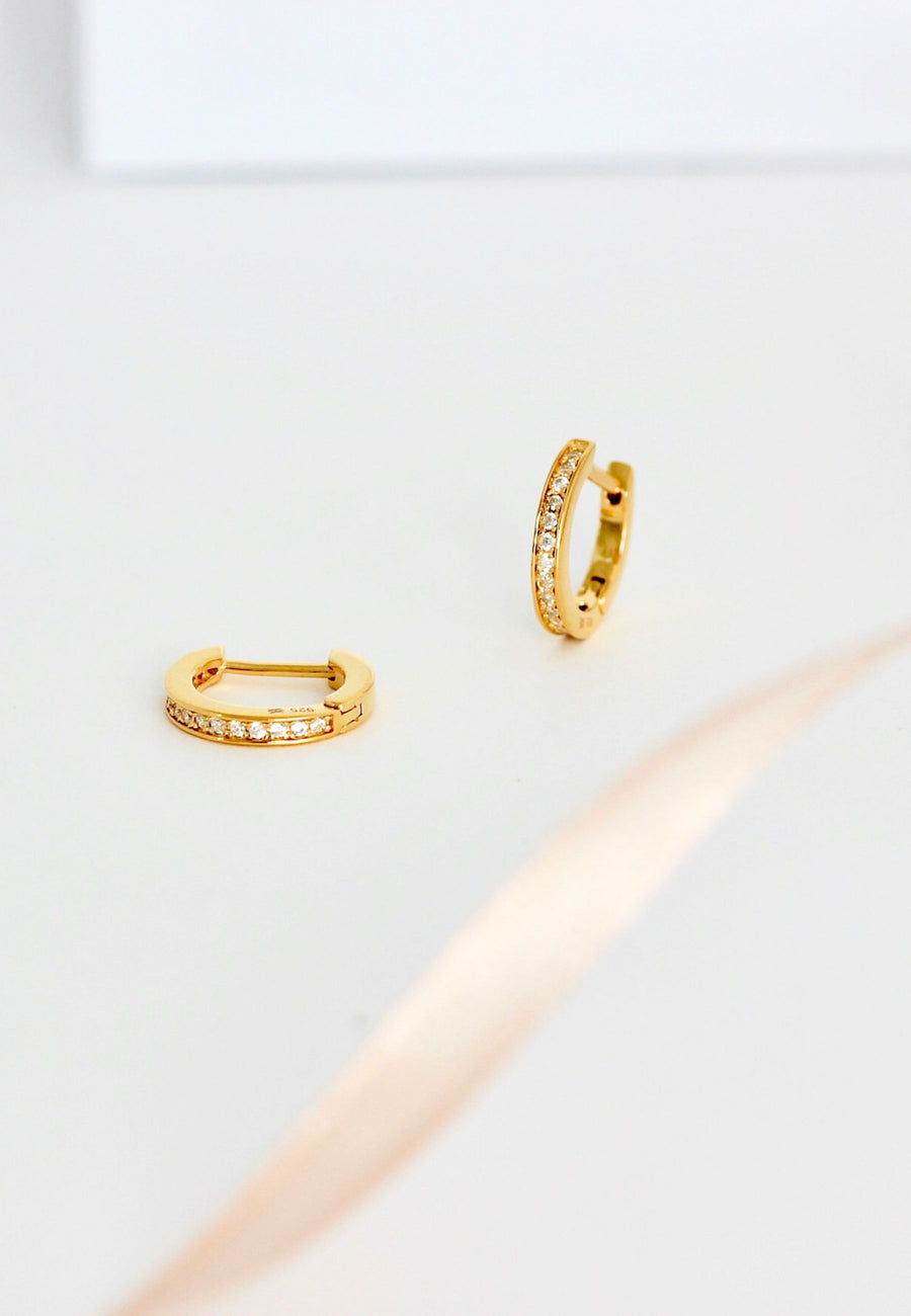 Pendientes de plata AROS CZ GLD. Plata de ley, zirconitas, baño oro.