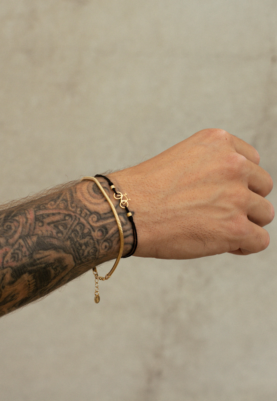 Pulsera BLACK BIKE con cordón de macramé negro