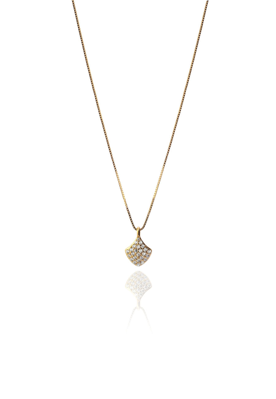 Collar CONCHA DE MAR con circonitas en plata y baño en oro