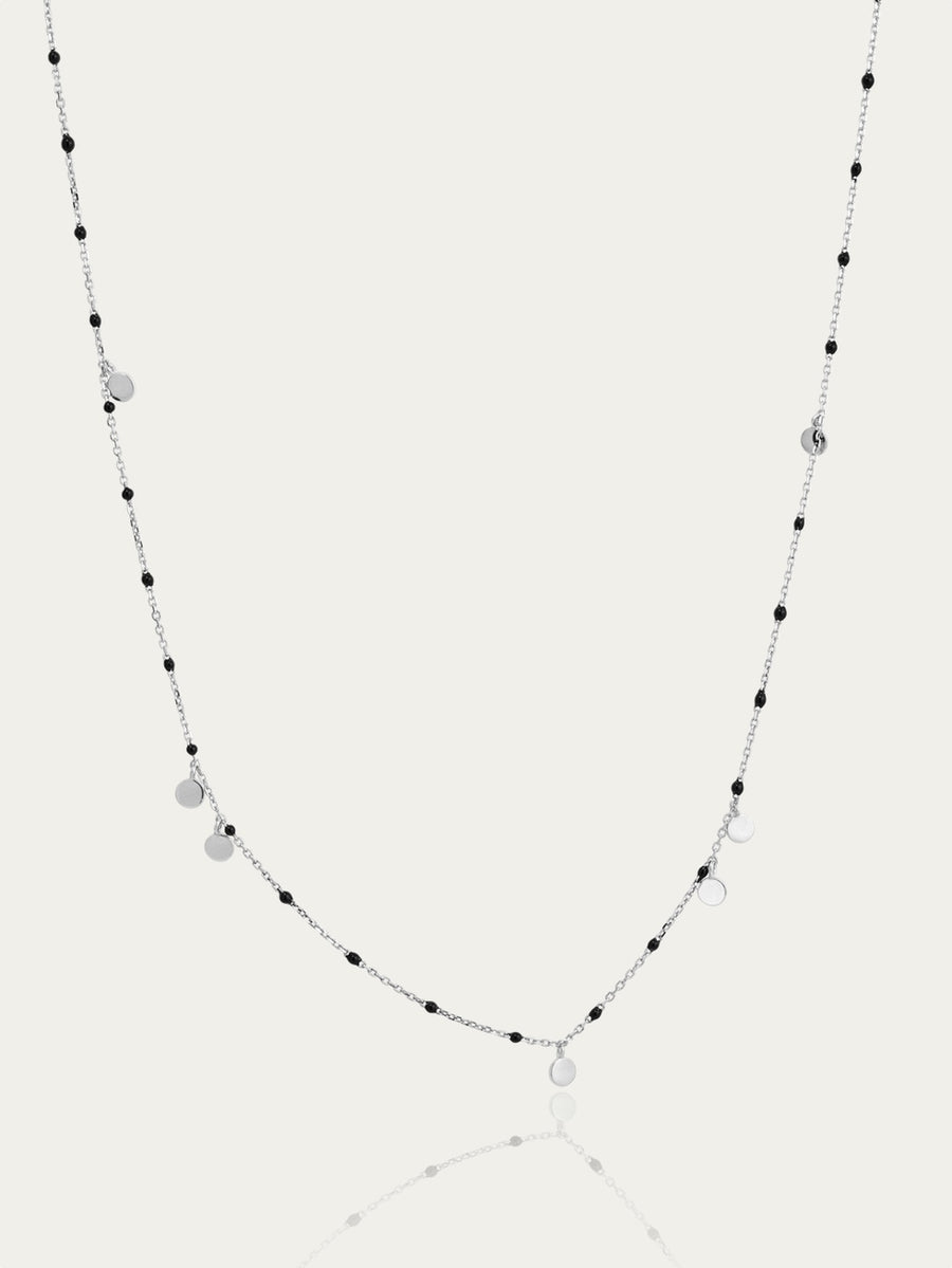 NUIT SLV. Collar de plata de ley, piedras negras, medallitas.