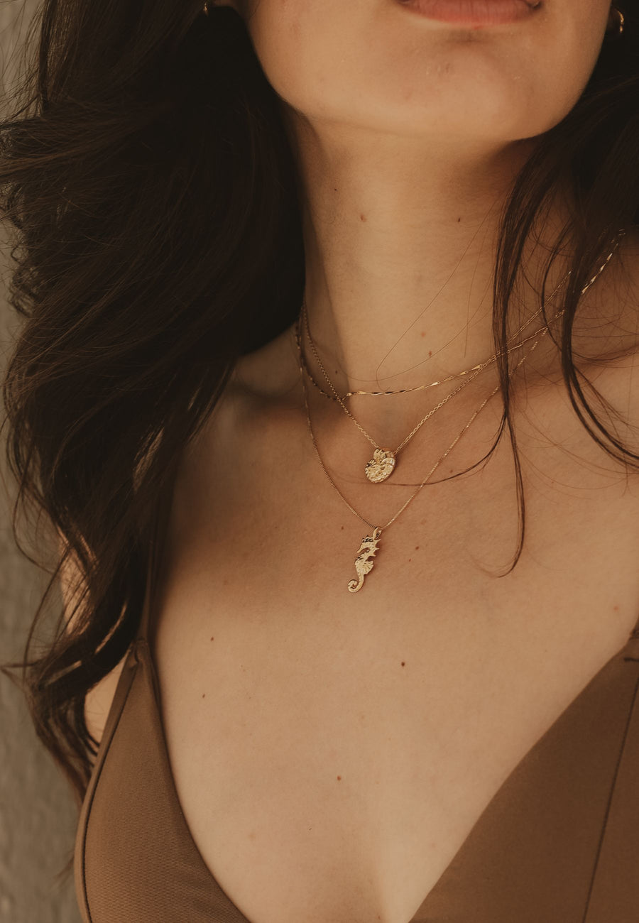 Collar SEA HORSE plata y baño oro