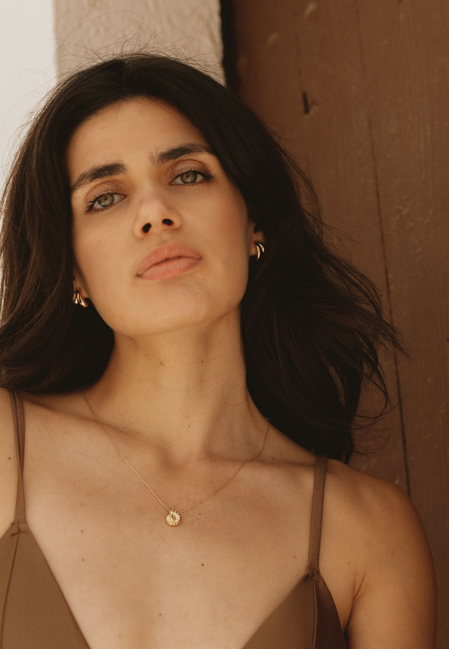 Collar con colgante concha AMONITA en Plata de Ley 925 y baño oro