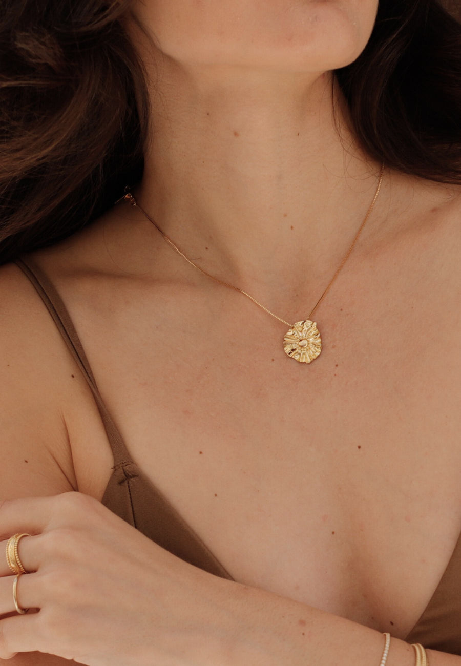 Collar LAPA DE MAR fabricado en plata 925 y baño en oro