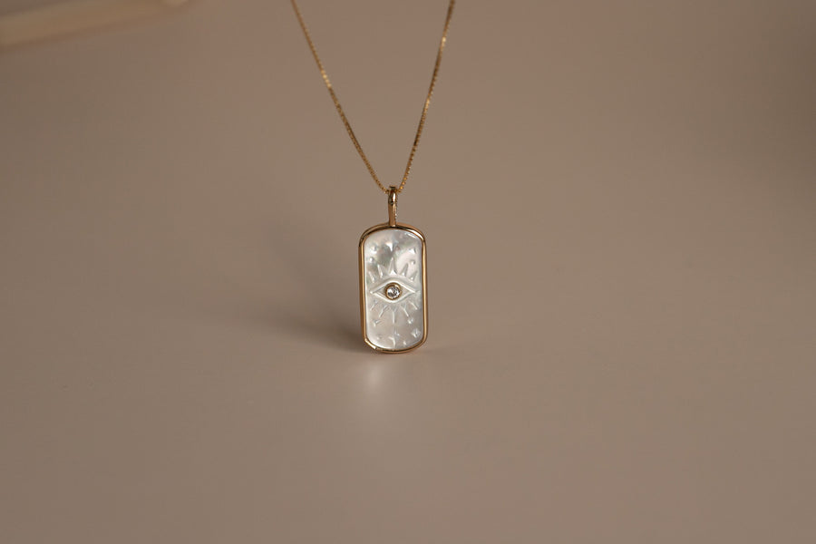 Collar de plata rectangular con OJO en NACAR plata de ley y baño de oro
