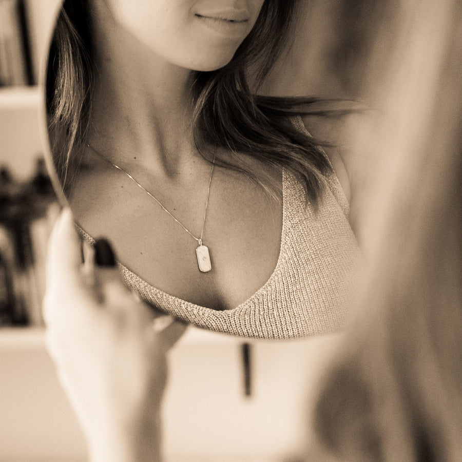 Collar de plata rectangular con OJO en NACAR plata de ley y baño de oro