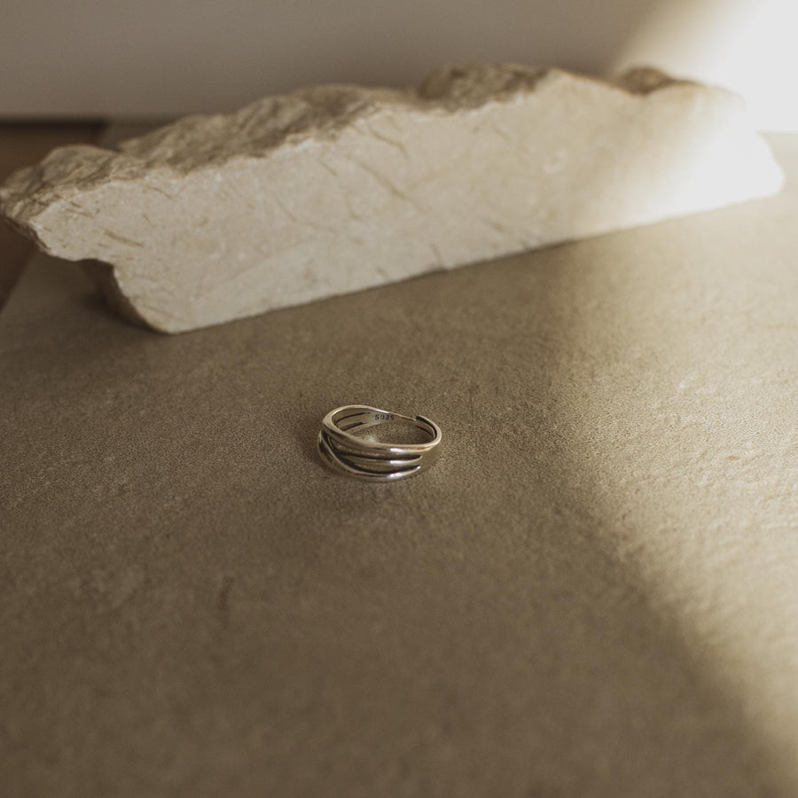 Anillo para hombre entrelazado de plata de ley 925 y tamaño ajustable