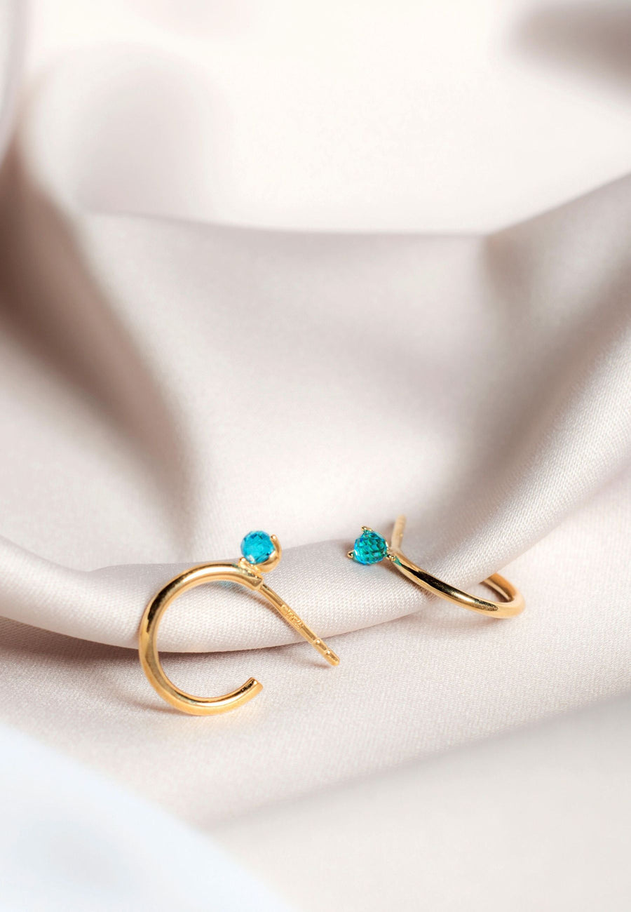 Pendientes de plata OCEAN GLD. Plata de ley, baño oro, Zirconia azul.