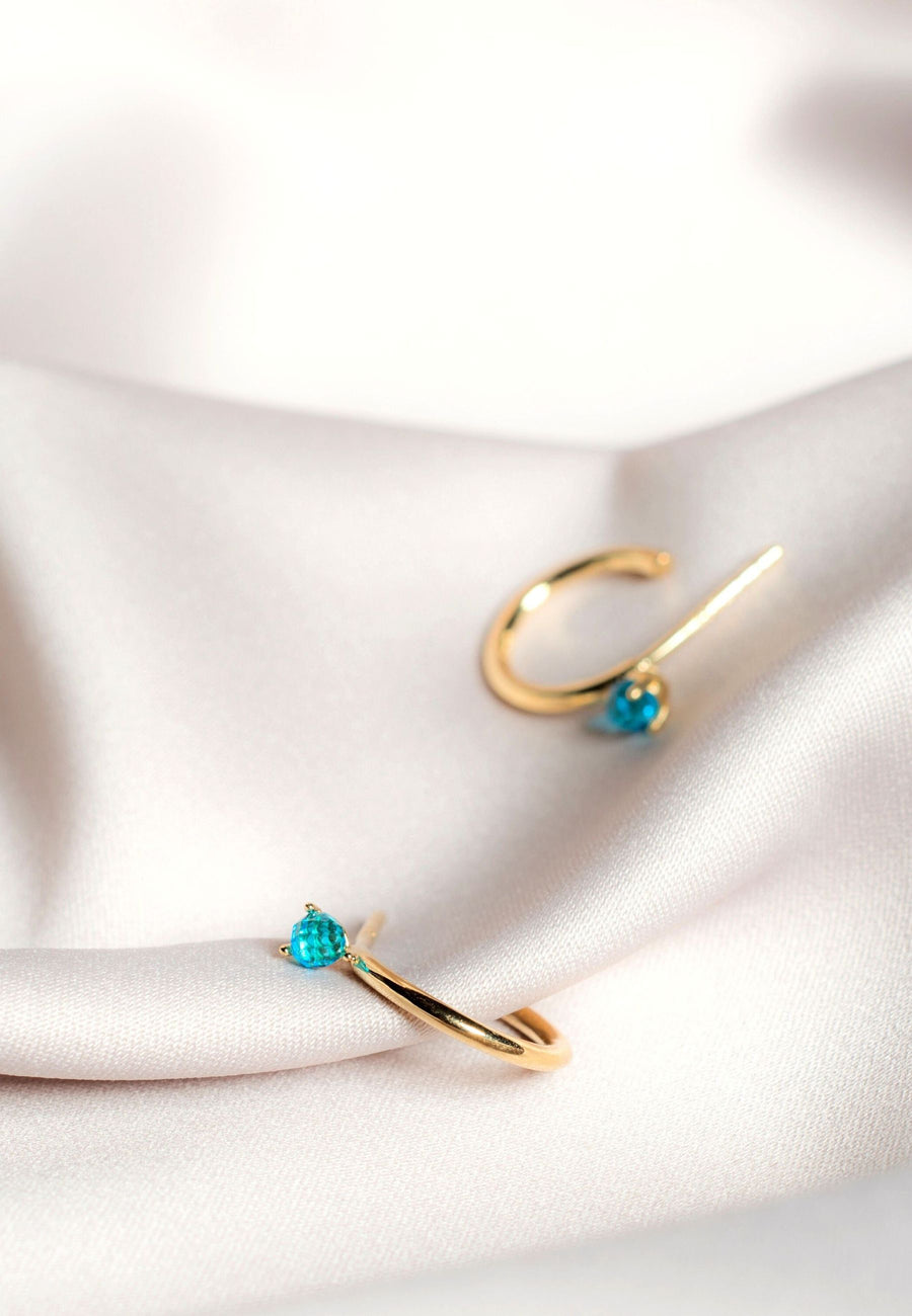 Pendientes de plata OCEAN GLD. Plata de ley, baño oro, Zirconia azul.