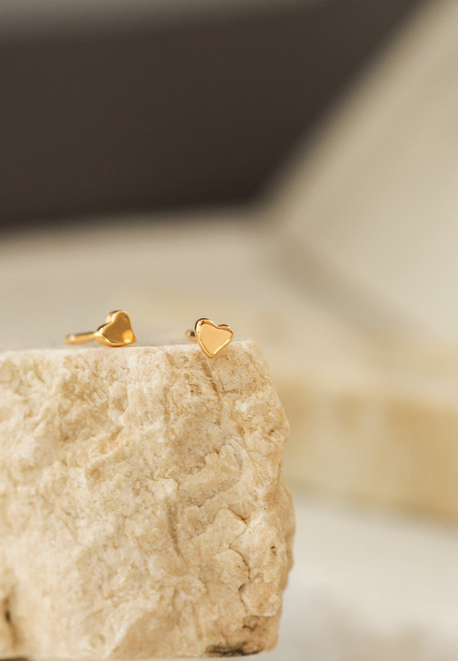 Pendientes MINI CORAZONES chapados en oro