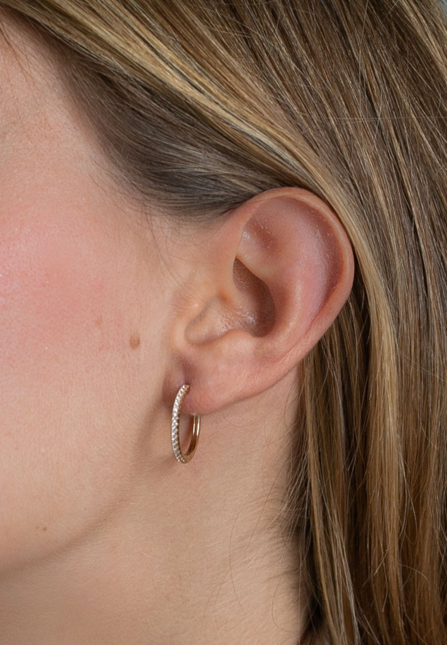 Pendientes de aro SUPREME con banda de circonitas oro