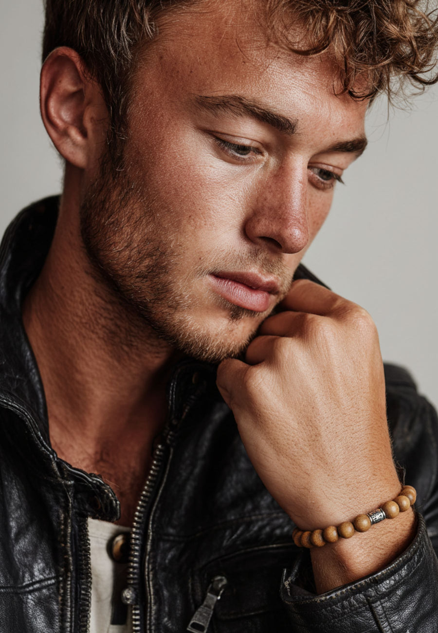 Pulsera hombre bolas de madera en plata SYNERGY